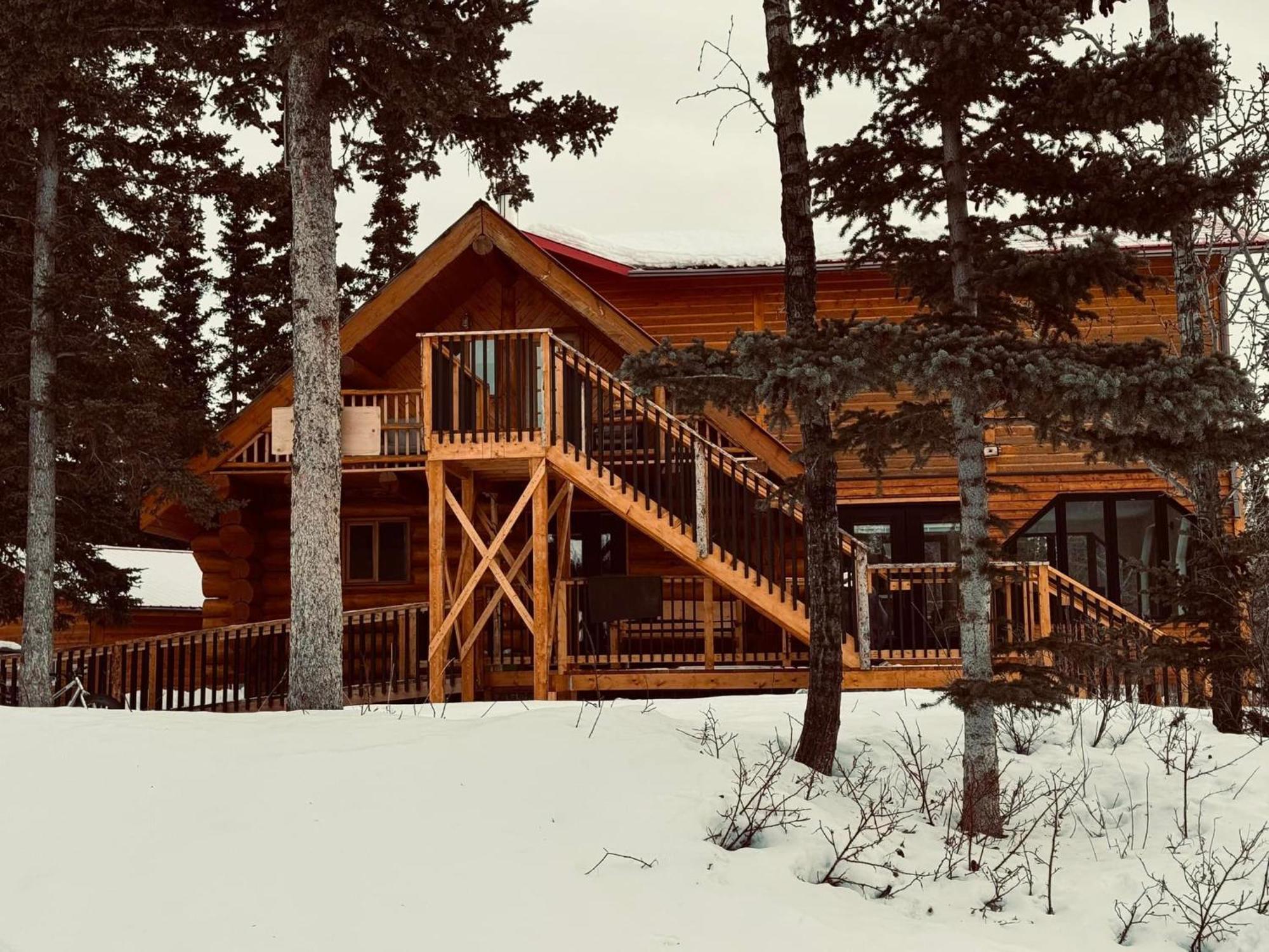Mount Logan Ecolodge & Retreat Center เฮนส์จังก์ชัน ภายนอก รูปภาพ