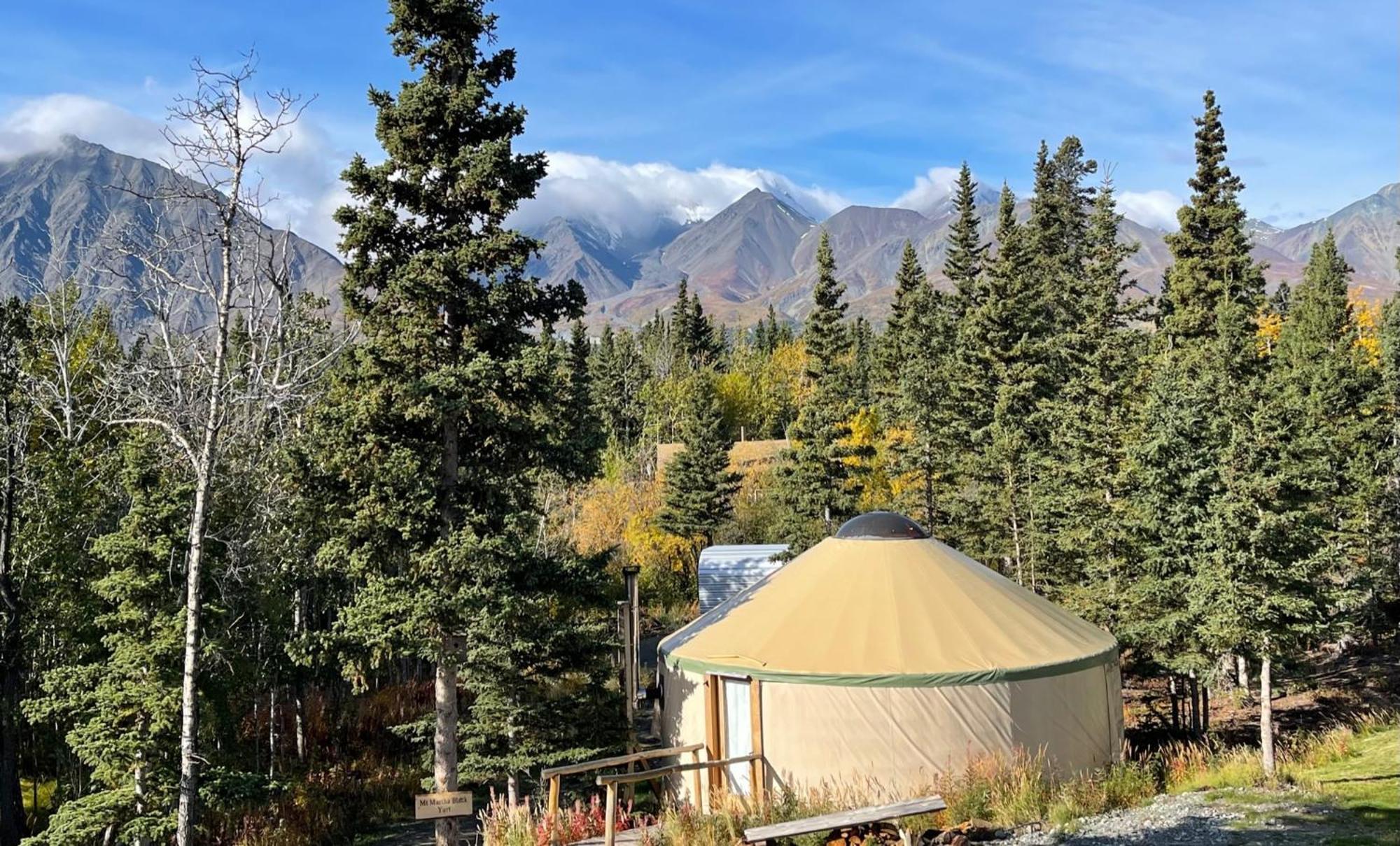 Mount Logan Ecolodge & Retreat Center เฮนส์จังก์ชัน ภายนอก รูปภาพ
