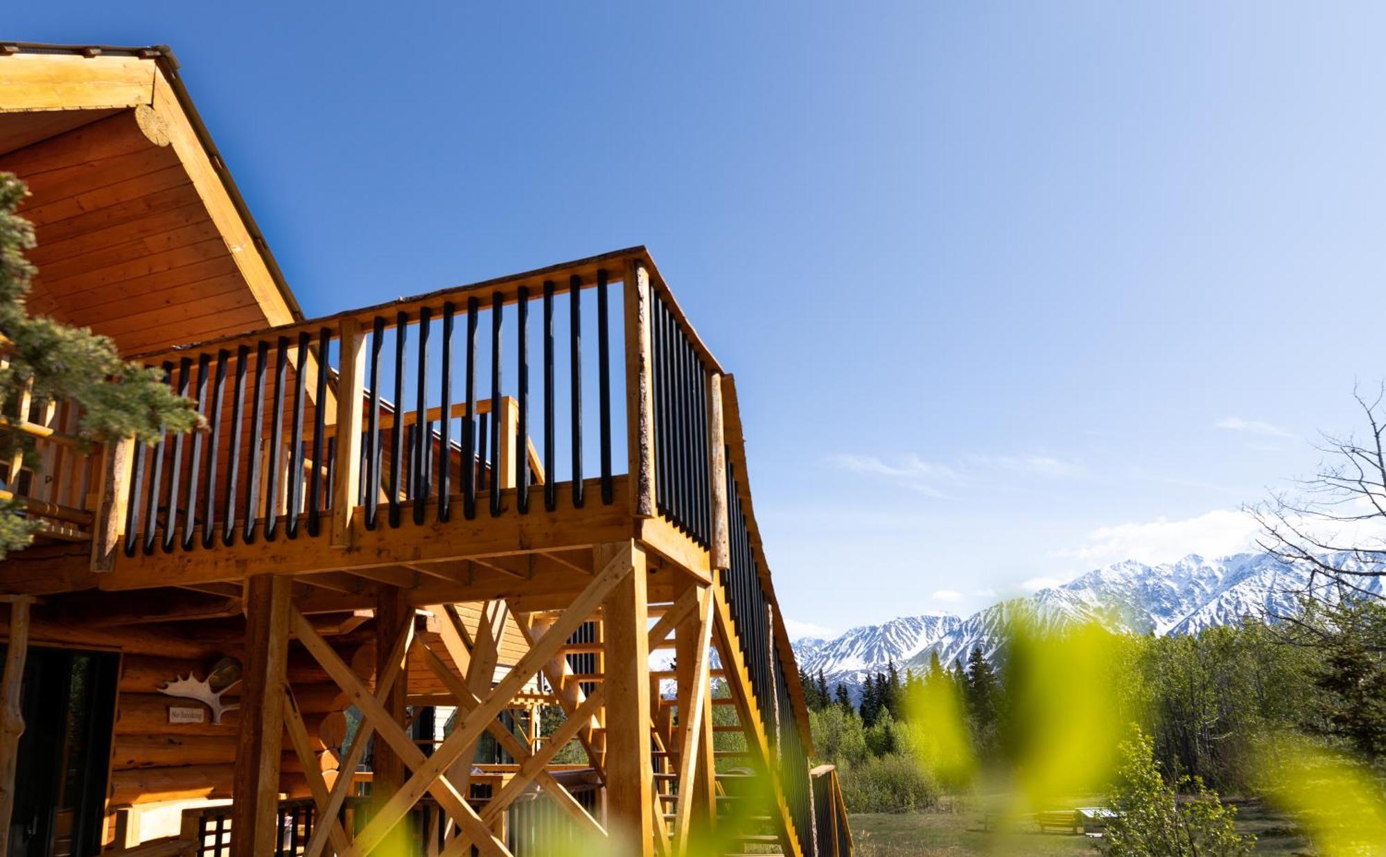 Mount Logan Ecolodge & Retreat Center เฮนส์จังก์ชัน ภายนอก รูปภาพ